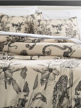 Exclusive Best seller
Midnight Jungle Linen King Duvet Cover,$329.00